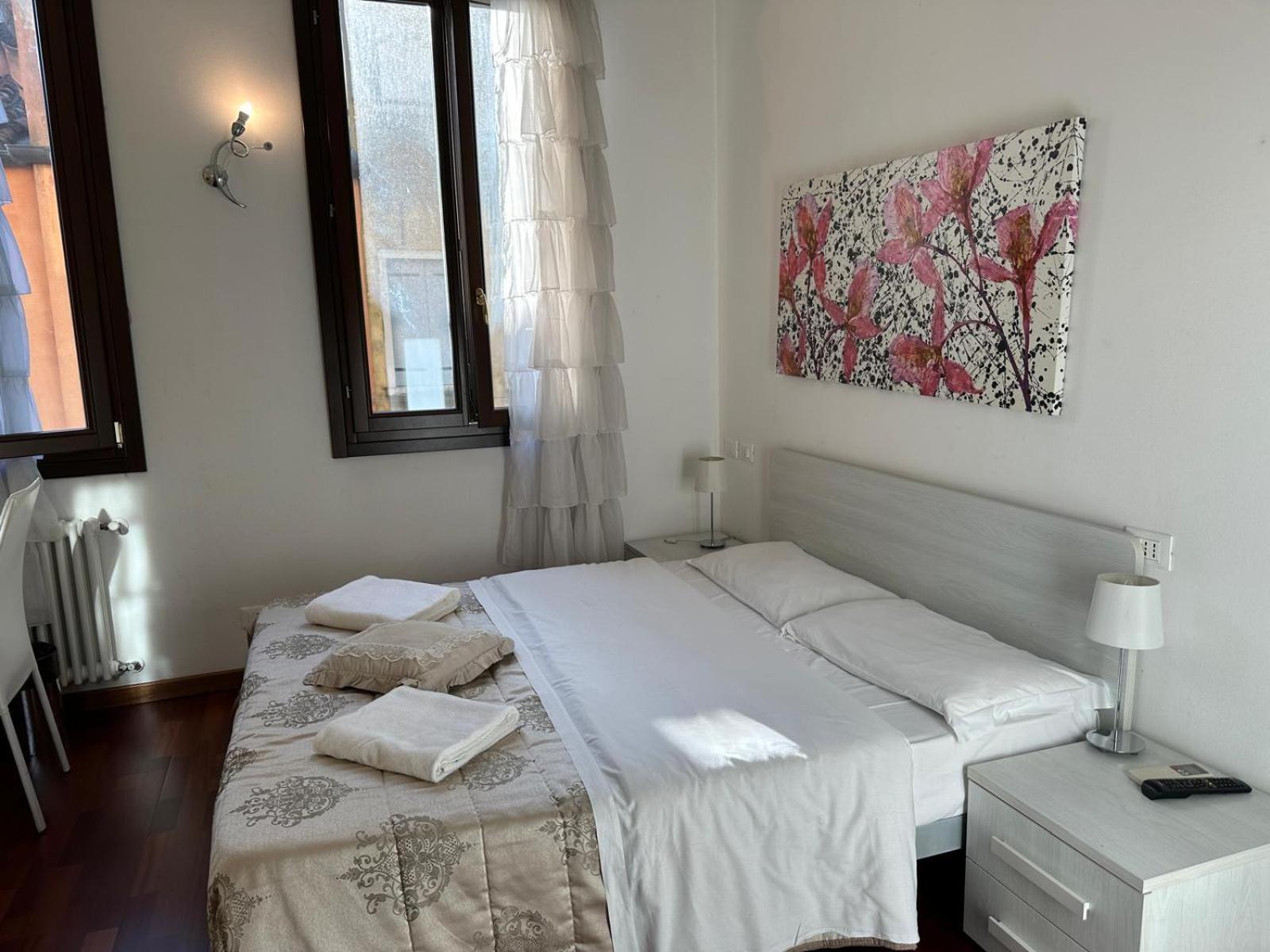 Ca' Degli Specchieri Hotel Венеция Екстериор снимка